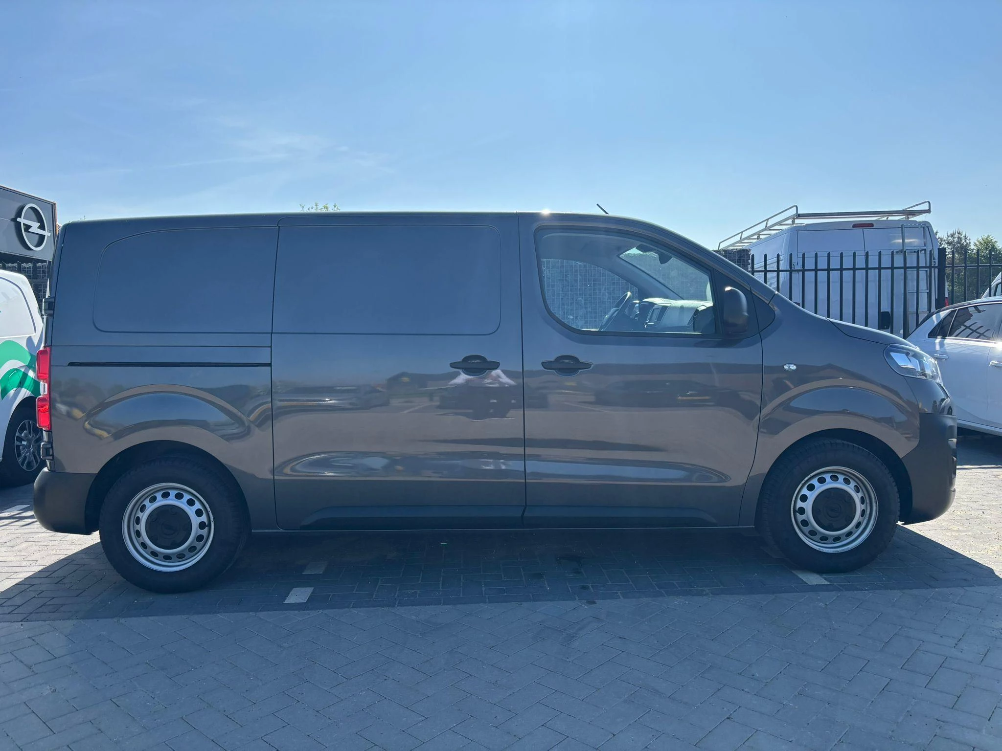 Opel Vivaro – autofoto 5