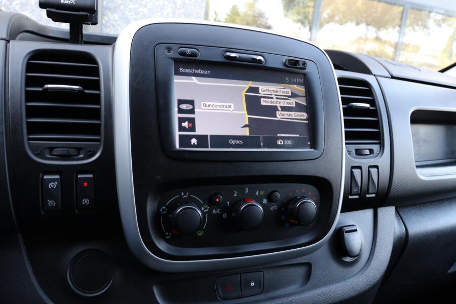 Opel Vivaro met kenteken VL-297-K – detailfoto