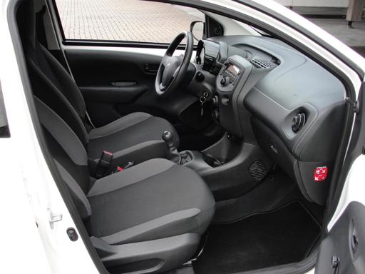 Peugeot 108 met kenteken 2-ZFR-53 – achteraanzicht