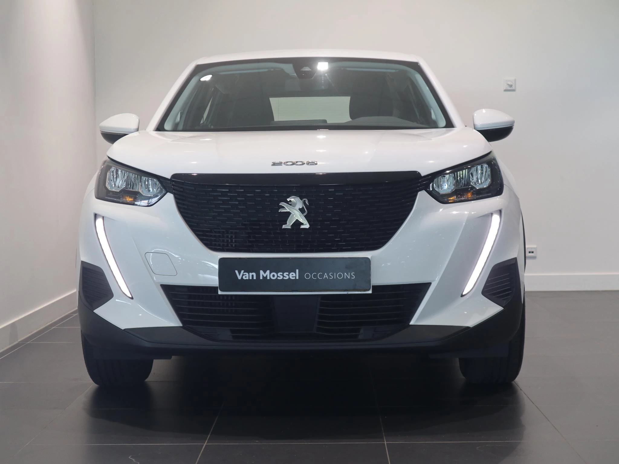 Peugeot 2008 met kenteken 55100 – autofoto 4
