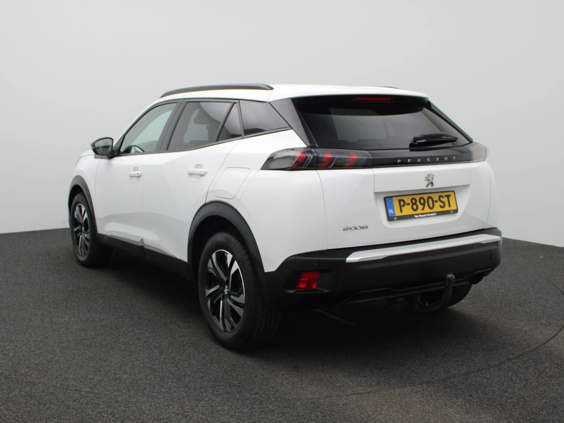 Peugeot 2008 met kenteken P-890-ST – autofoto 3