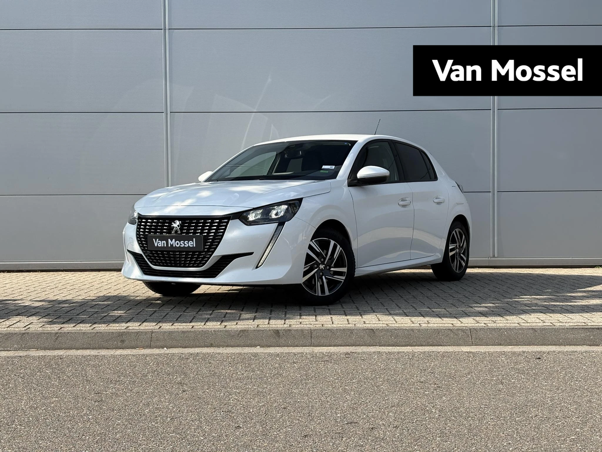 Peugeot 208 met kenteken 52100 – autofoto 2