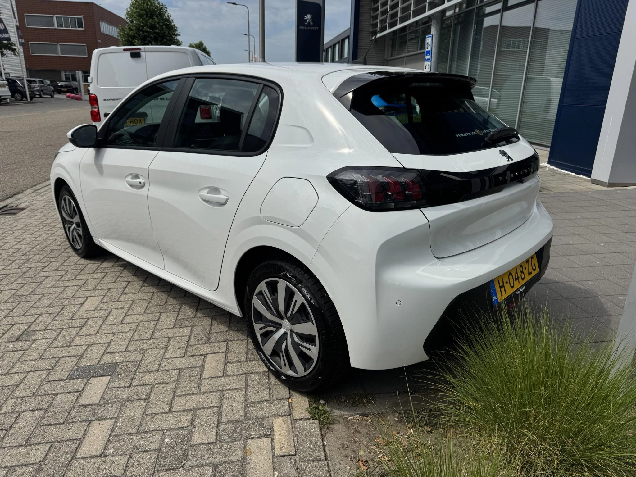 Peugeot 208 met kenteken 52100 – autofoto 5