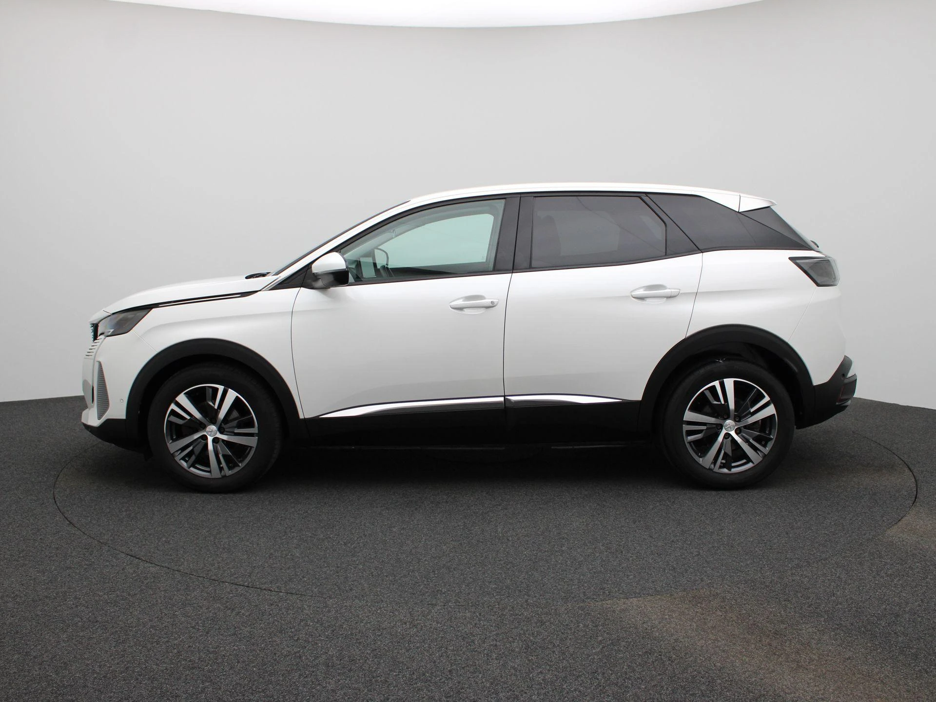 Peugeot 3008 met kenteken 46100 – autofoto 5