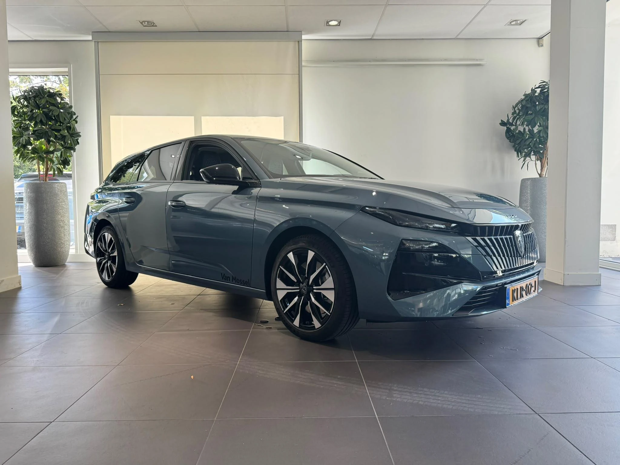 Peugeot 308 met kenteken KLR-02-J – autofoto 5