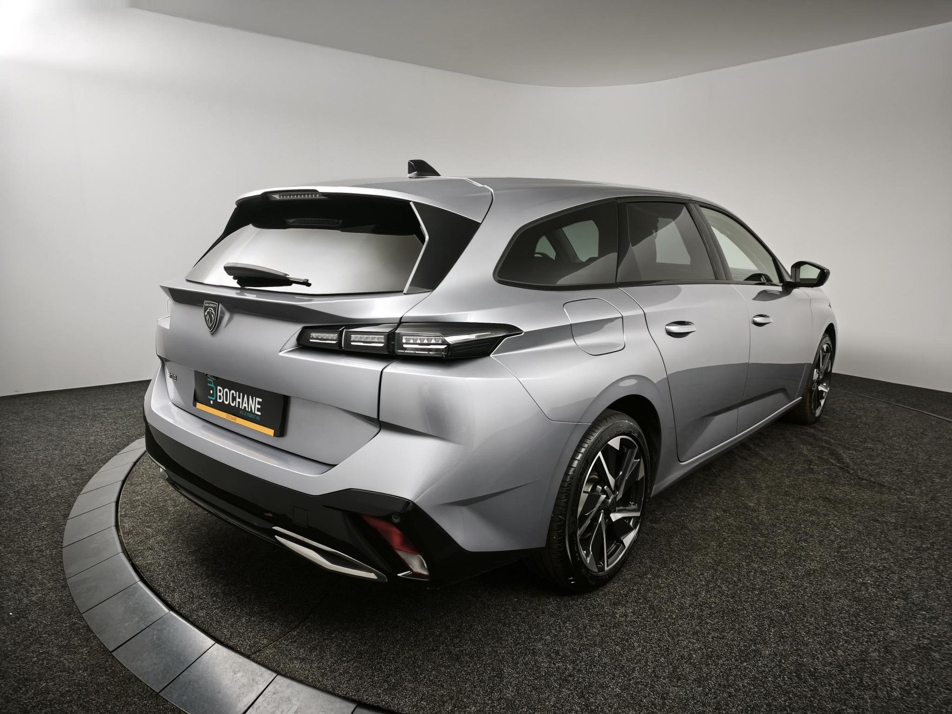 Peugeot 308 met kenteken KSK-22-R – achteraanzicht