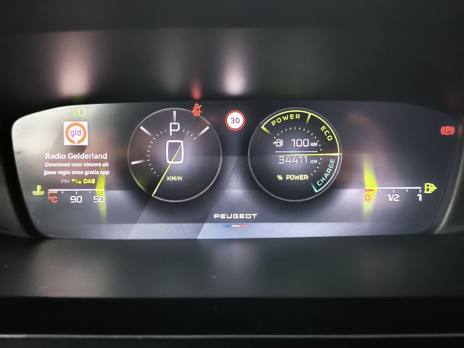 Peugeot 308 met kenteken KSK-22-R – dashboard