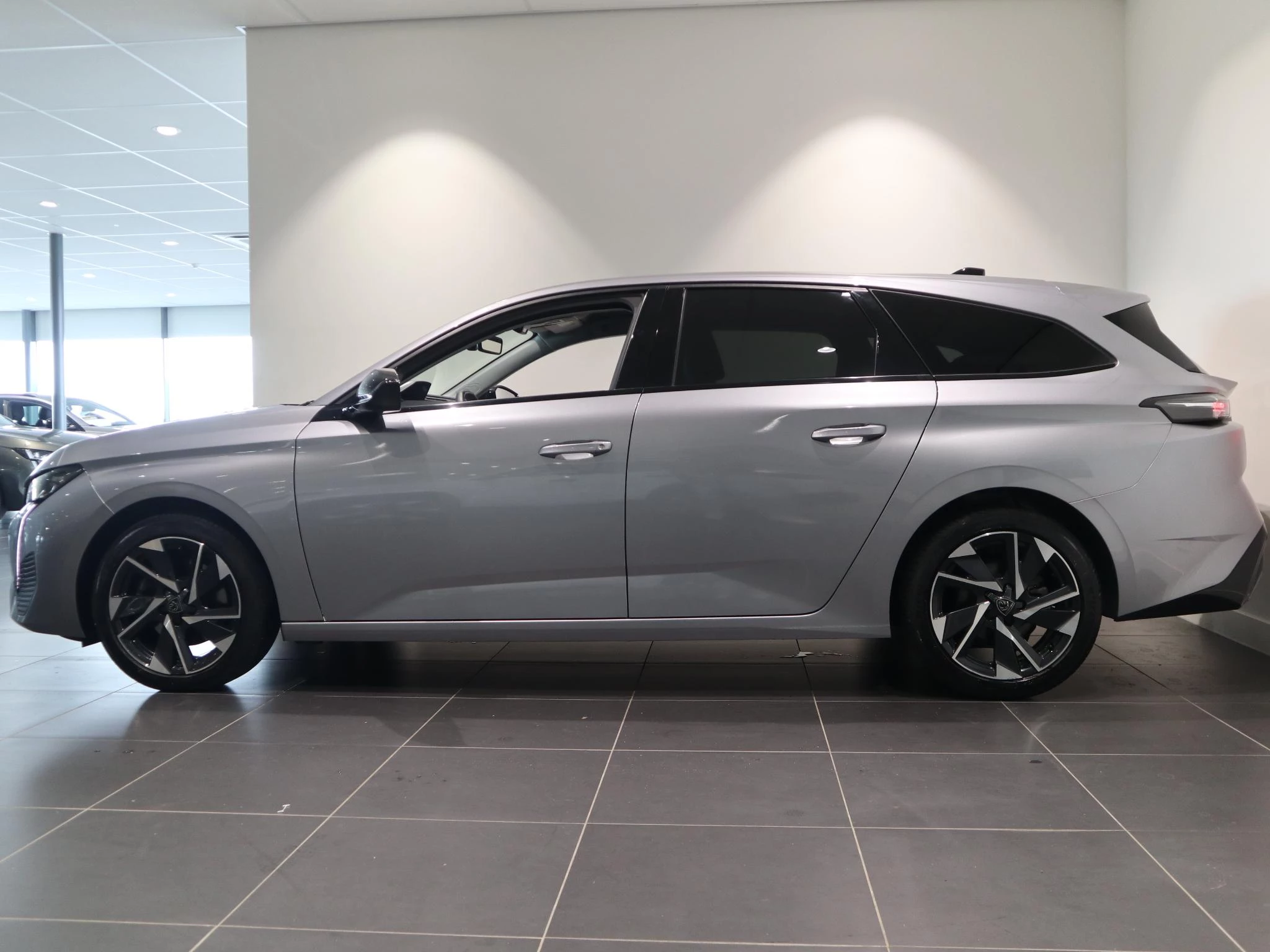 Peugeot 308 met kenteken R-136-ZS – autofoto 4