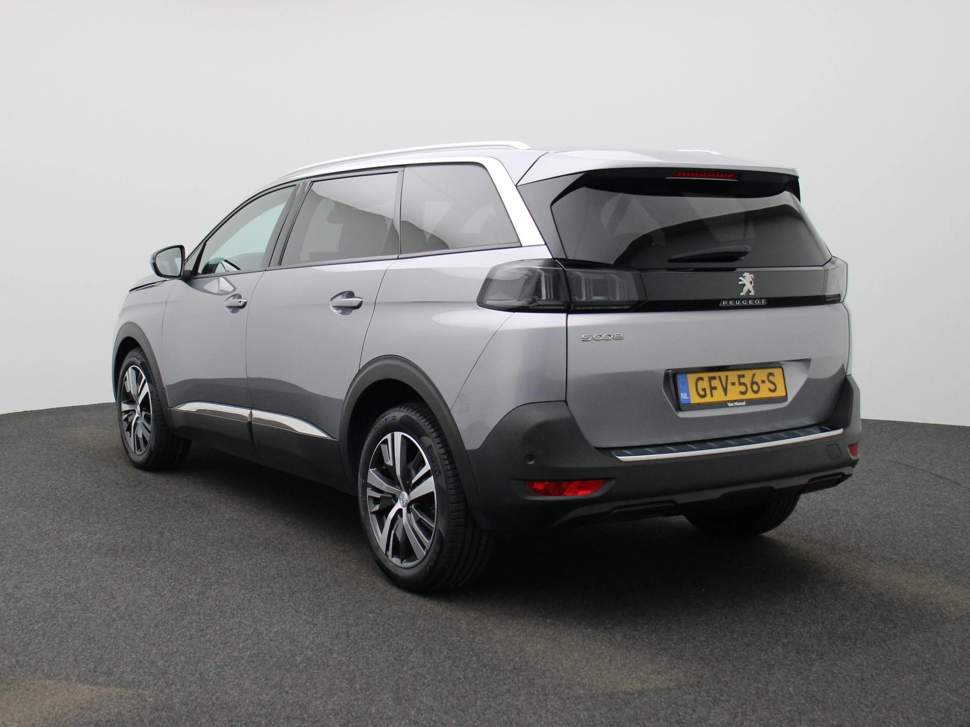Peugeot 5008 met kenteken GFV-56-S – autofoto 3