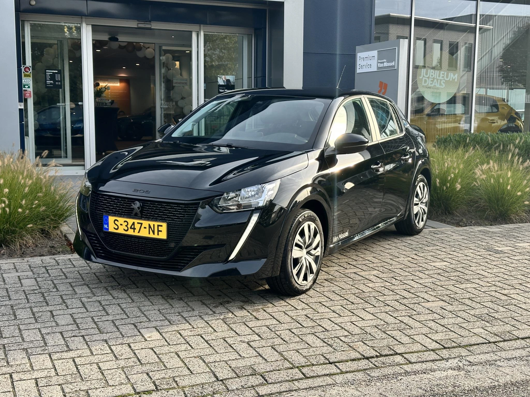 Peugeot E-208 – autofoto 4