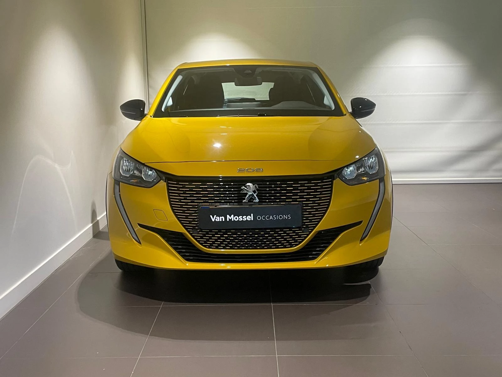 Peugeot E-208 – autofoto 4