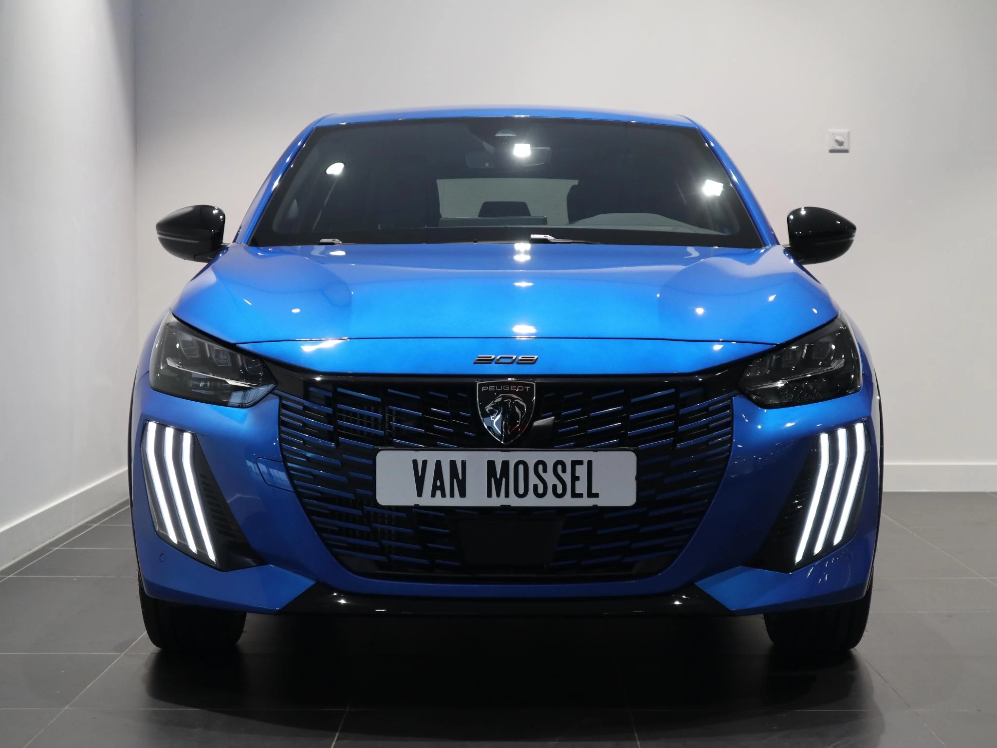 Peugeot E-208 – autofoto 4