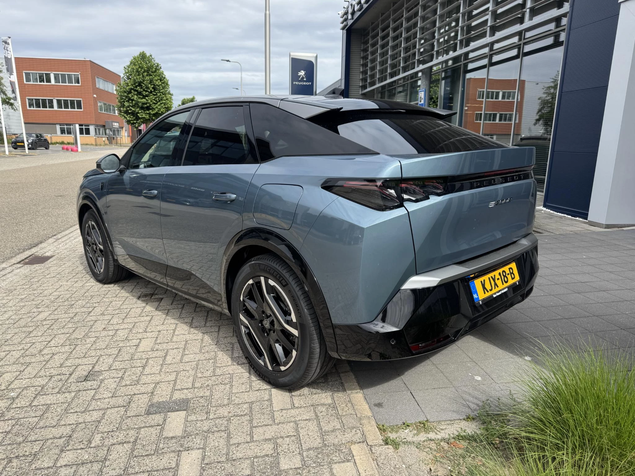 Peugeot e-3008 – autofoto 5