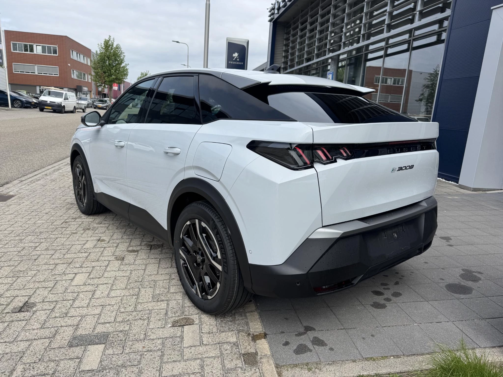 Peugeot e-3008 – autofoto 5