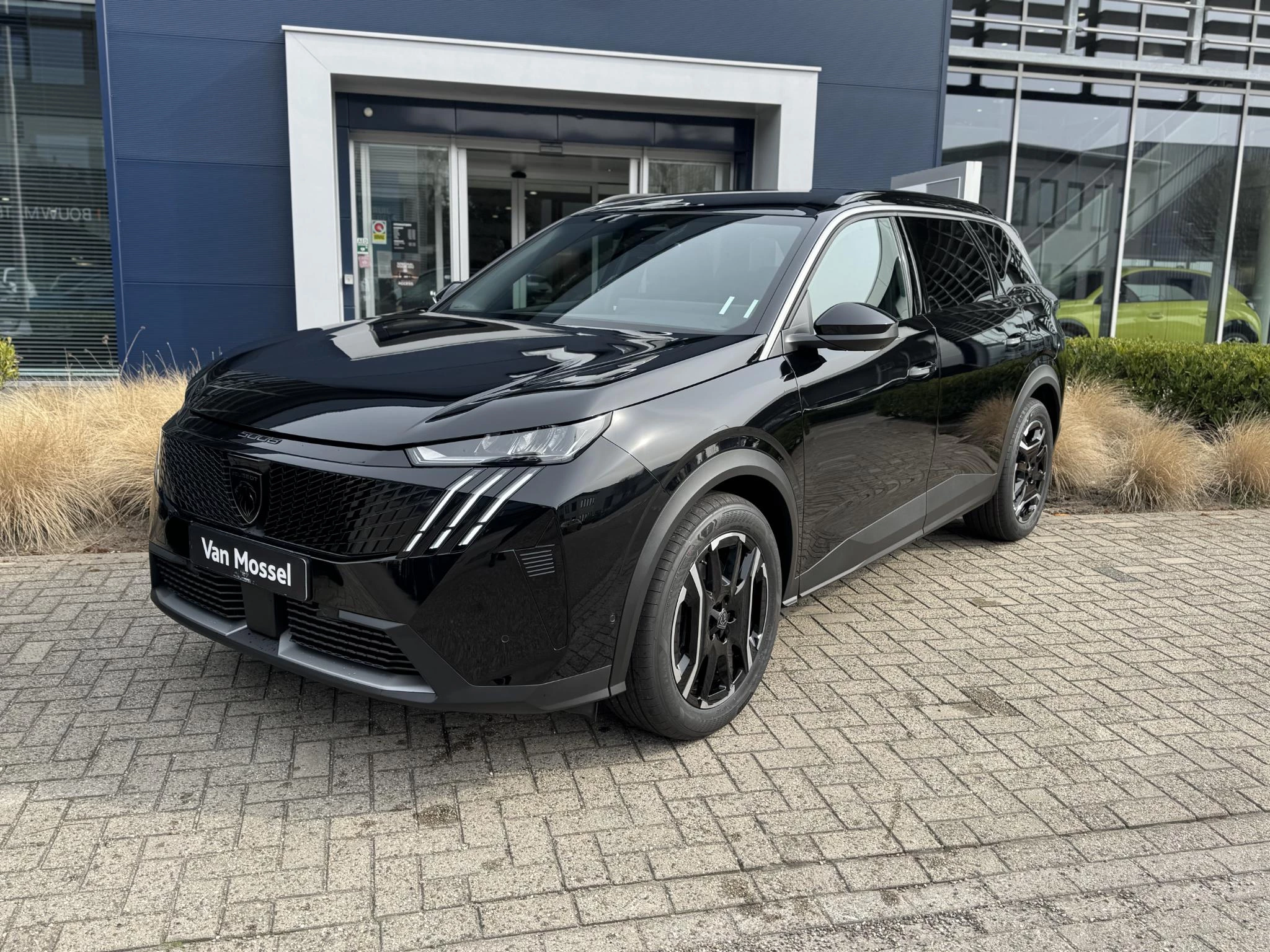 Peugeot e-5008 – autofoto 4