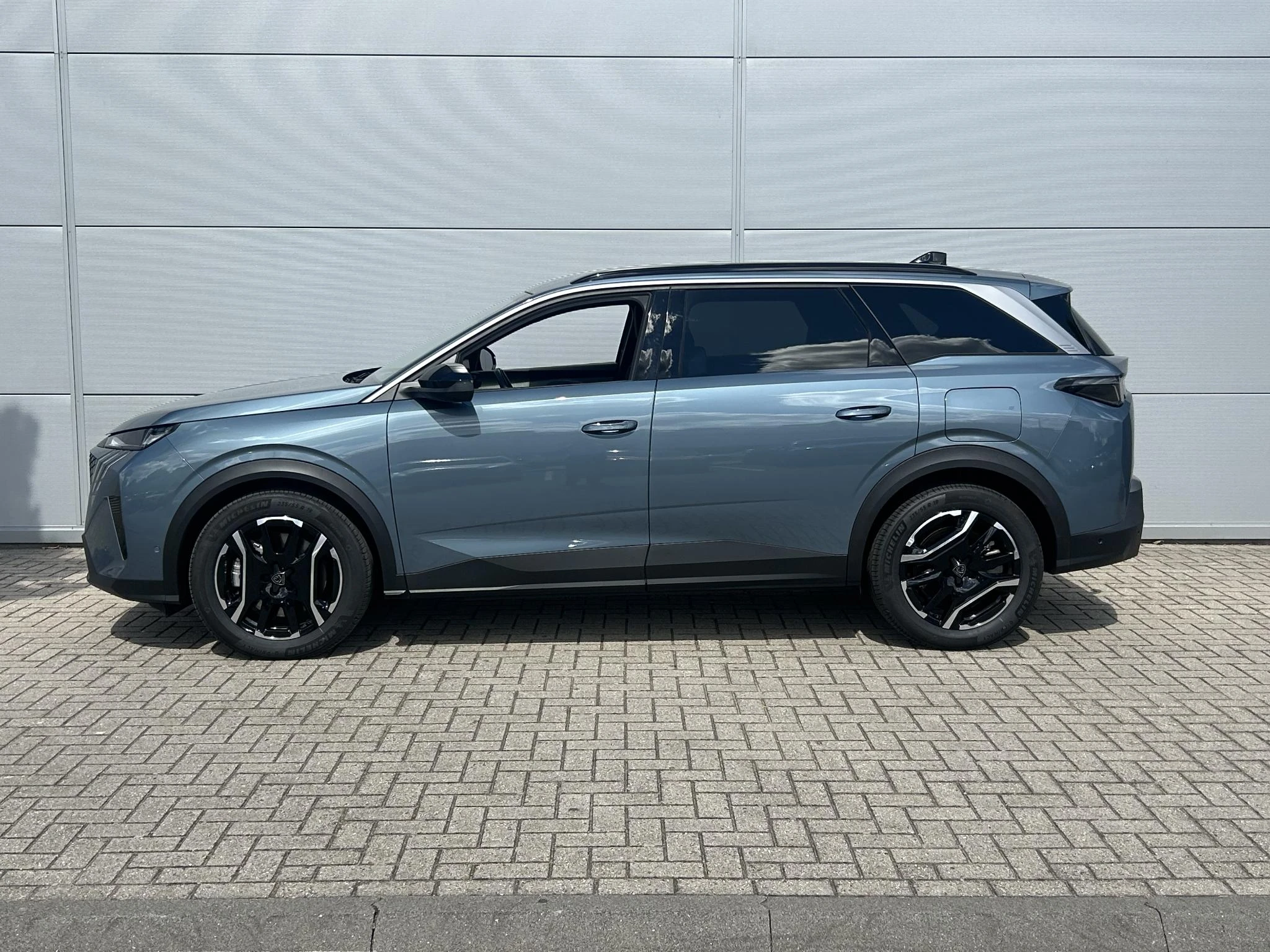 Peugeot e-5008 – autofoto 5