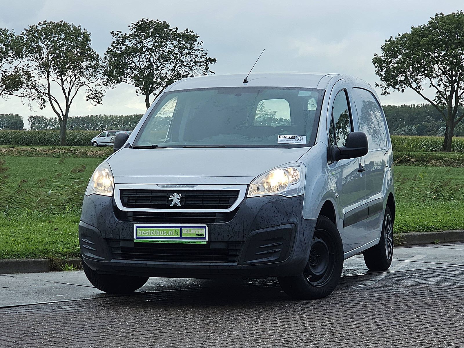 Peugeot Partner – vooraanzicht