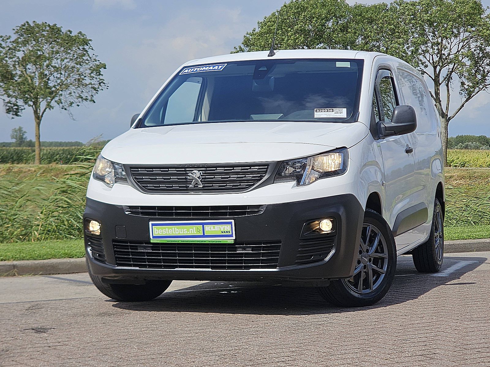 Peugeot Partner – vooraanzicht