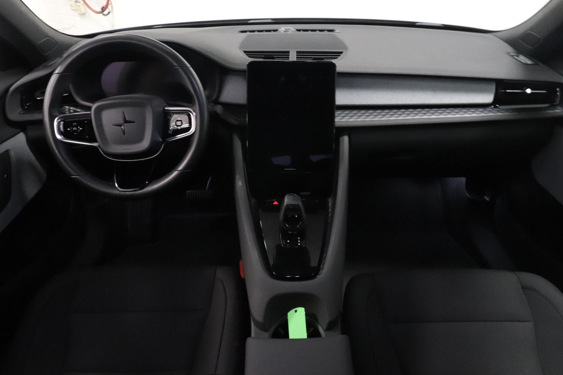 Polestar 2 met kenteken N-910-ZV – interieur
