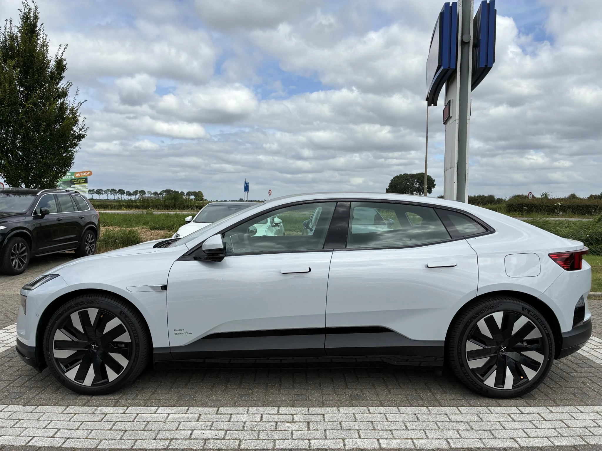 Polestar 4 – autofoto 5