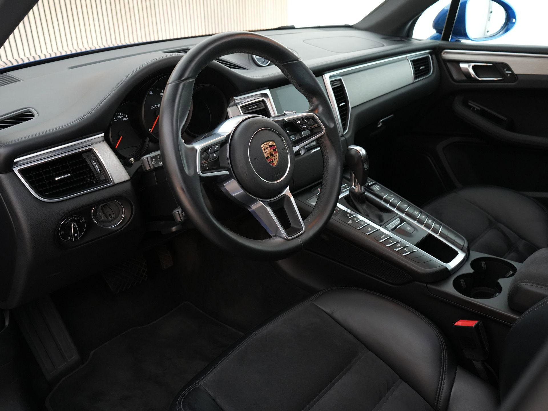 Porsche Macan – autofoto 3