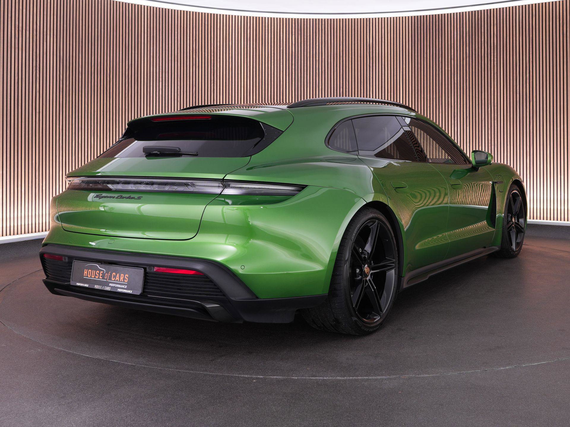 Porsche Taycan – achteraanzicht