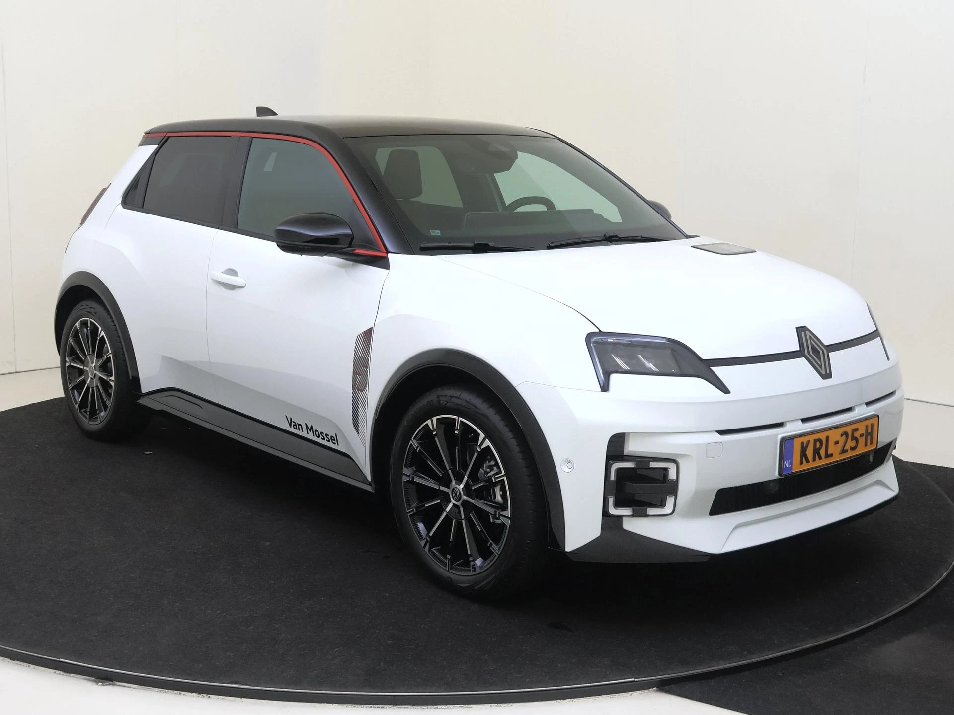 Renault 5 – autofoto 3