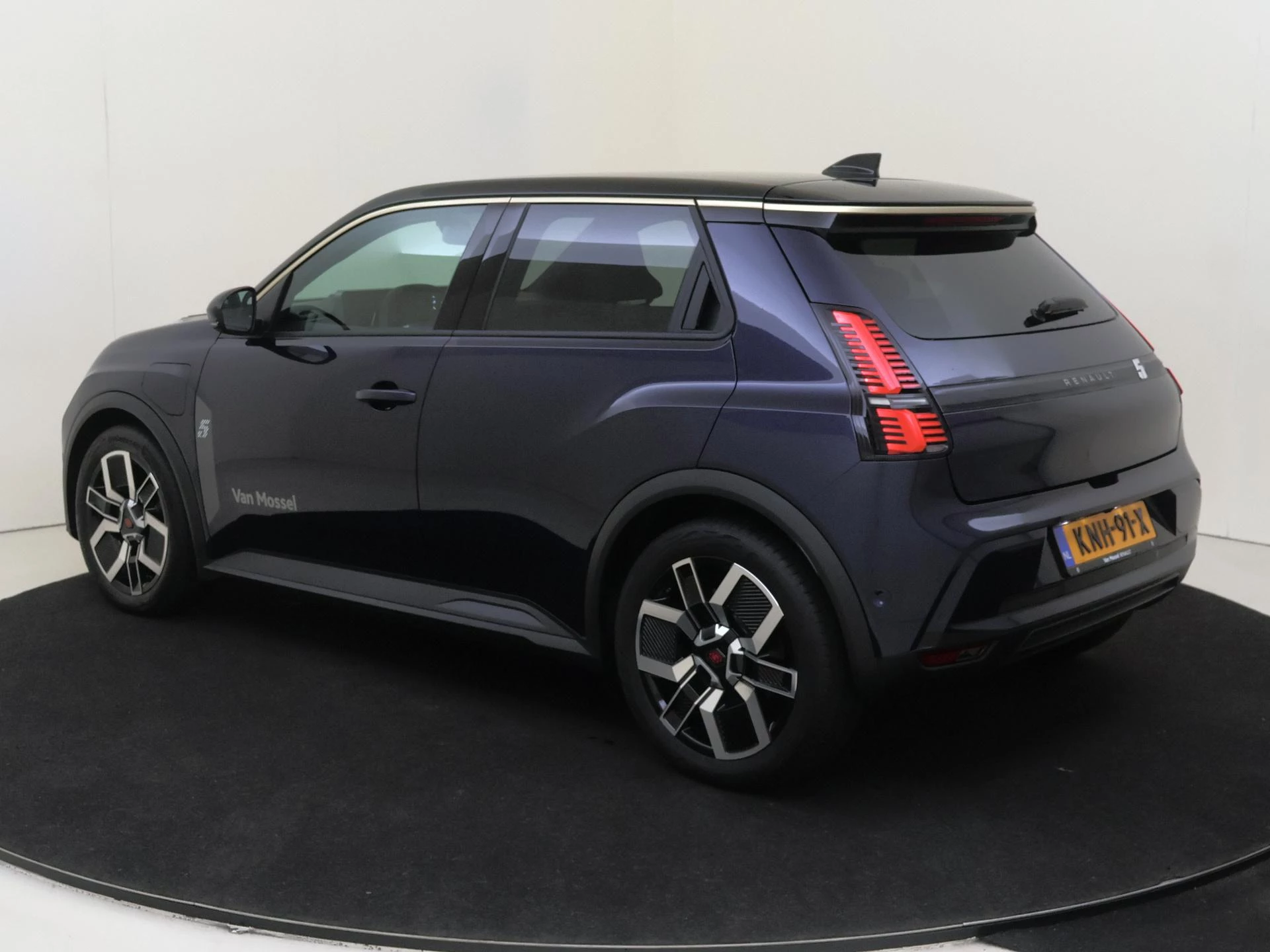 Renault 5 – autofoto 4
