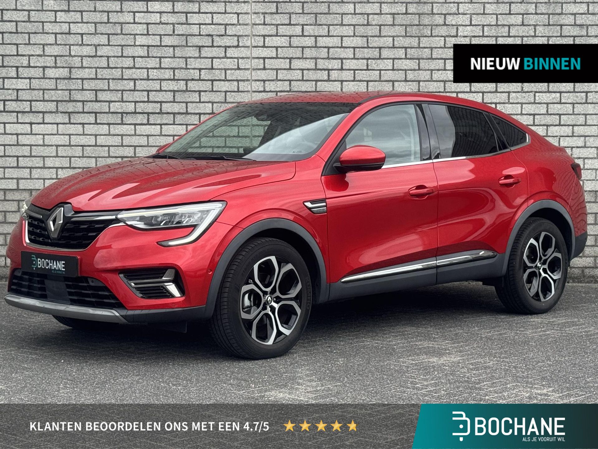 Renault Arkana met kenteken T-240-SX – vooraanzicht