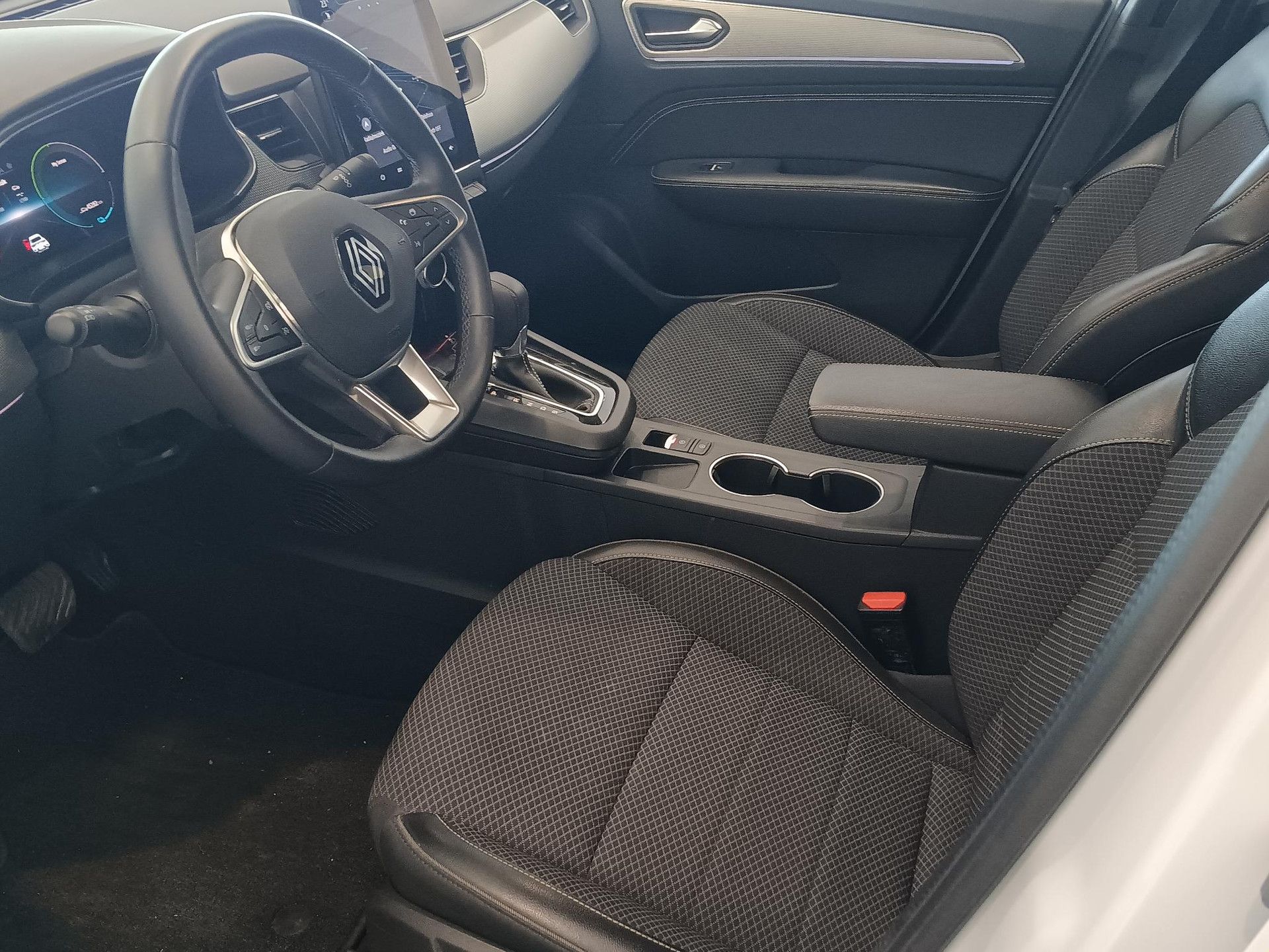 Renault Arkana met kenteken X-457-JT – interieur