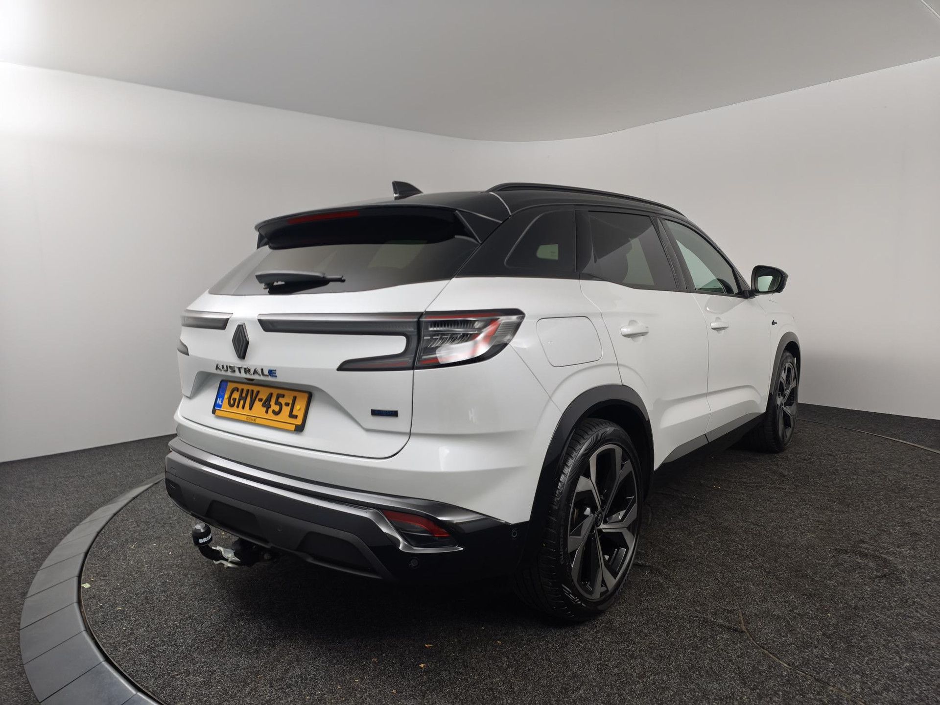 Renault Austral met kenteken GHV-45-L – achteraanzicht