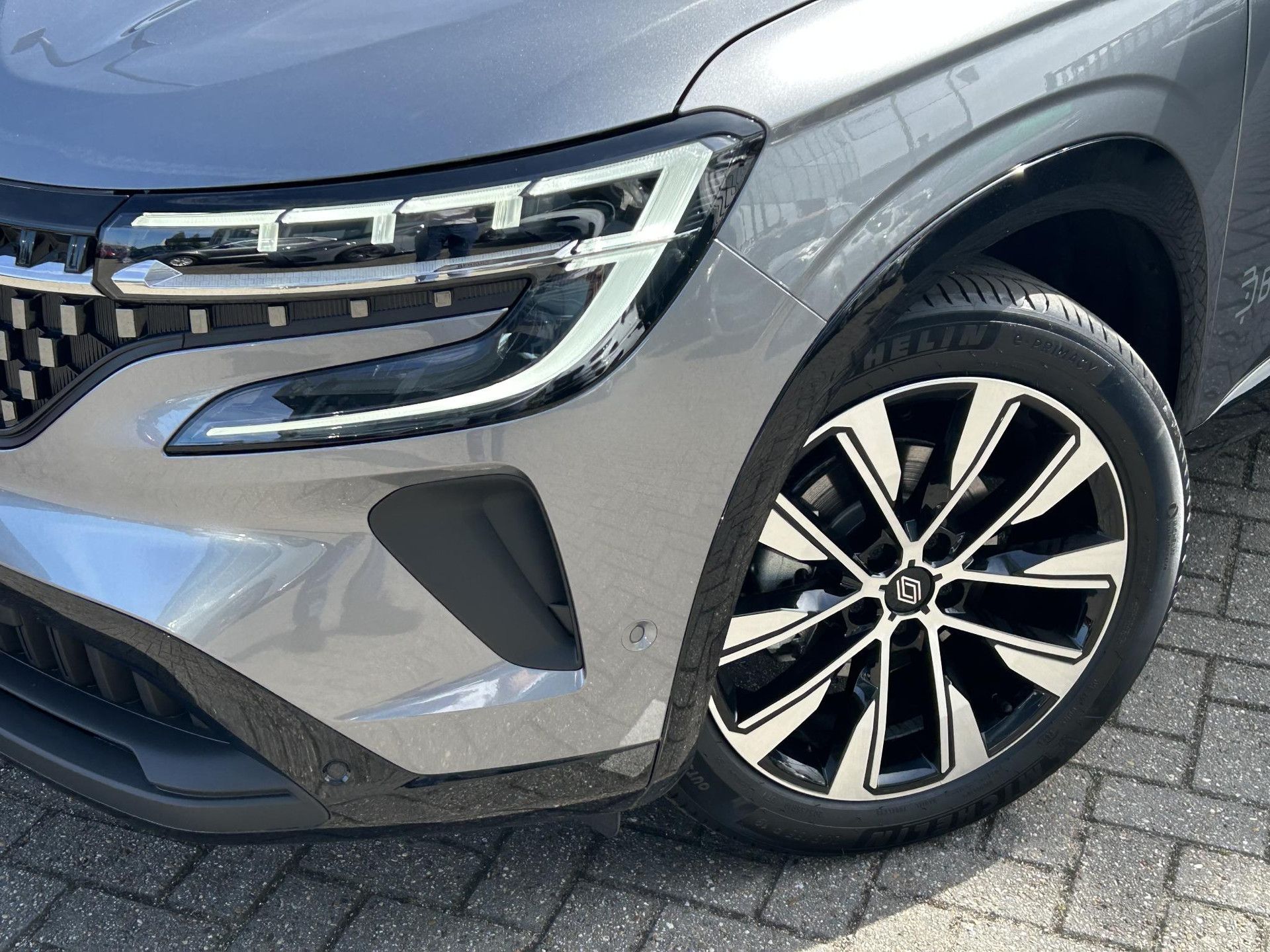 Renault Austral met kenteken HVF-53-K – achteraanzicht