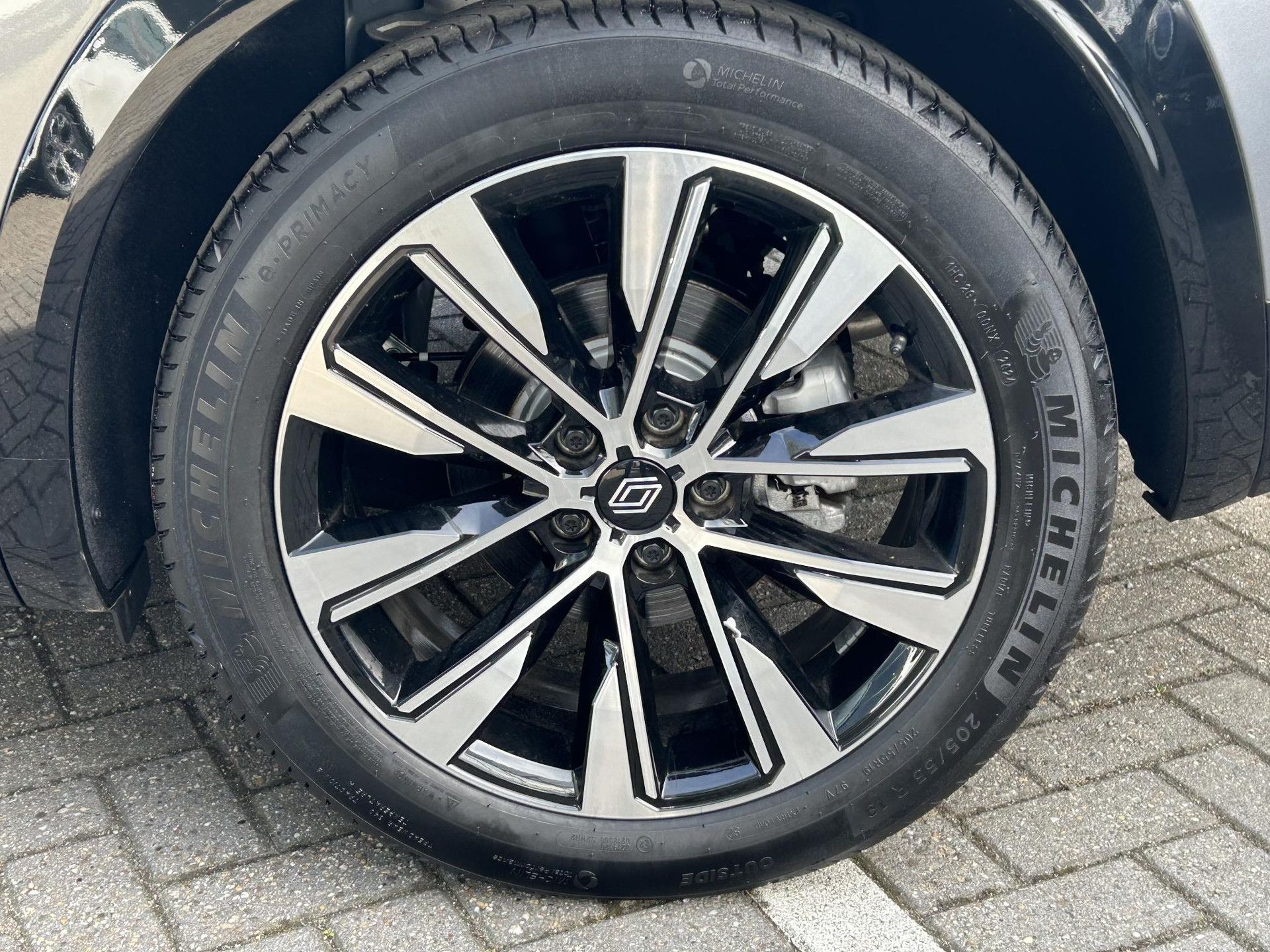Renault Austral met kenteken HVF-53-K – interieur
