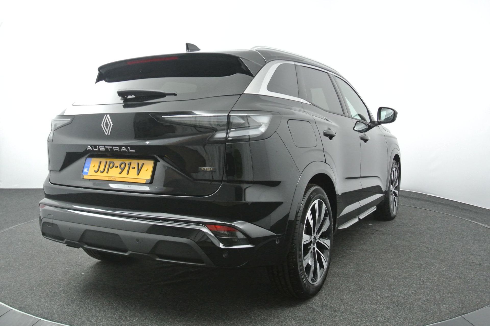 Renault Austral met kenteken JJP-91-V – achteraanzicht