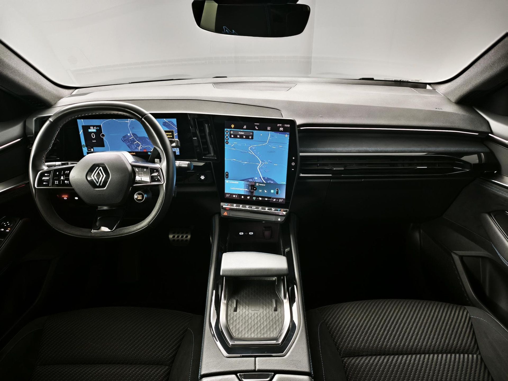 Renault Austral met kenteken KLL-36-L – interieur