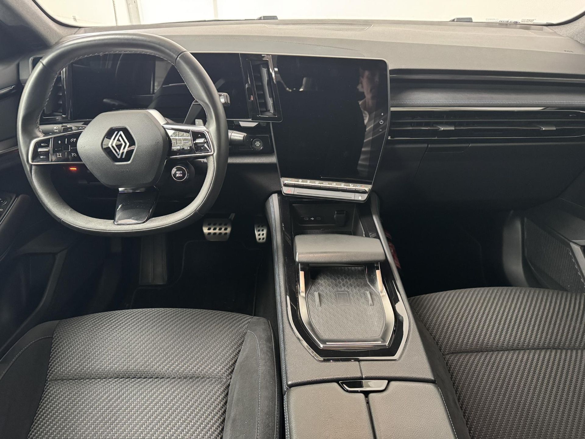 Renault Austral met kenteken KTL-85-S – interieur
