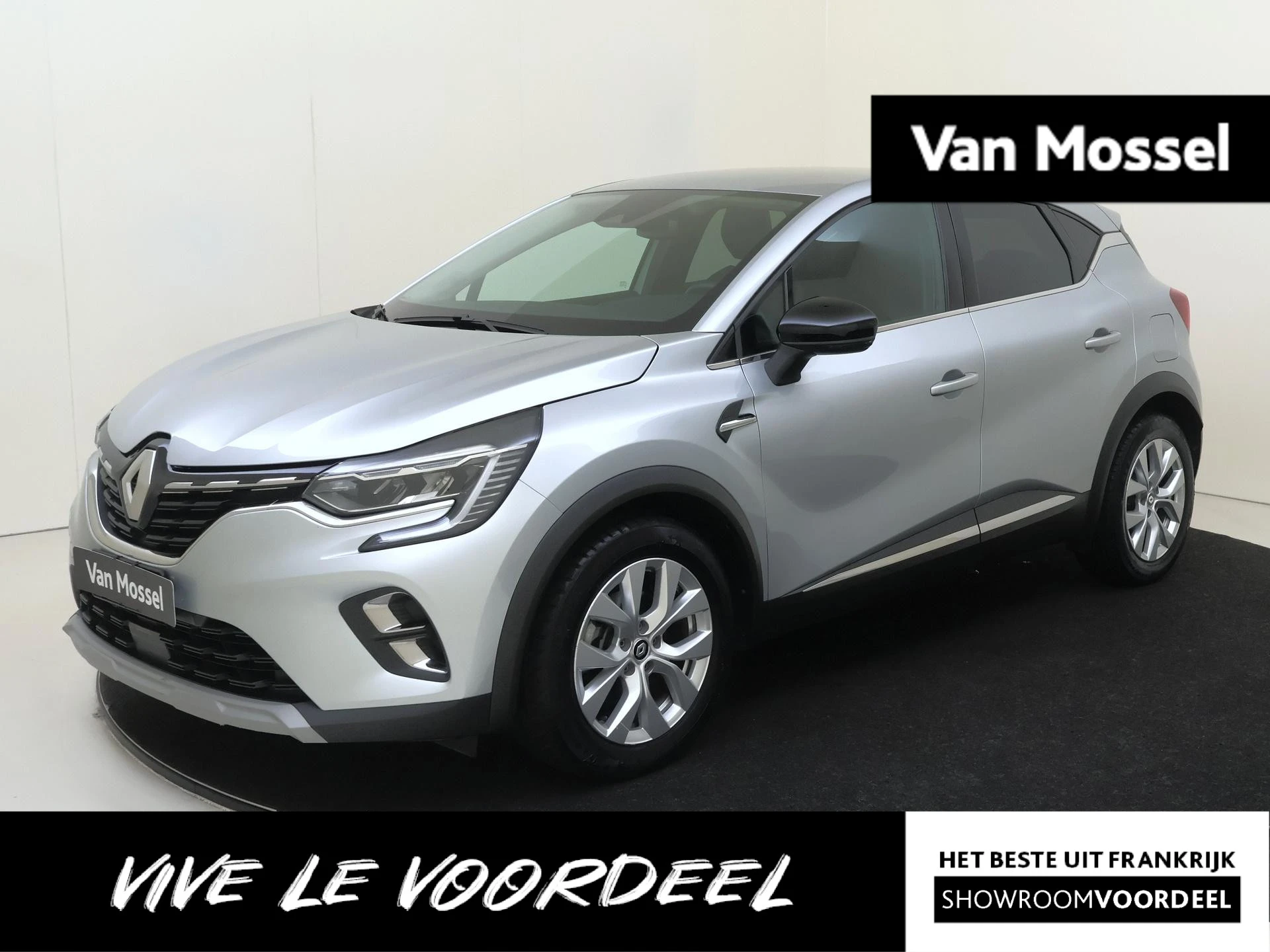 Renault Captur met kenteken 49 – autofoto 2
