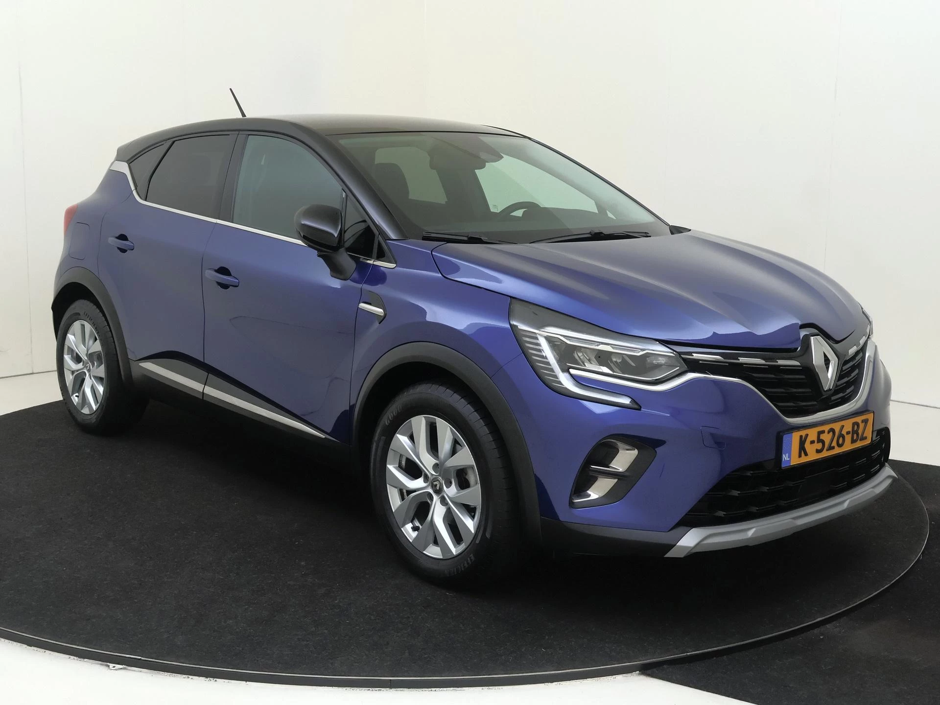 Renault Captur met kenteken 61100 – autofoto 3