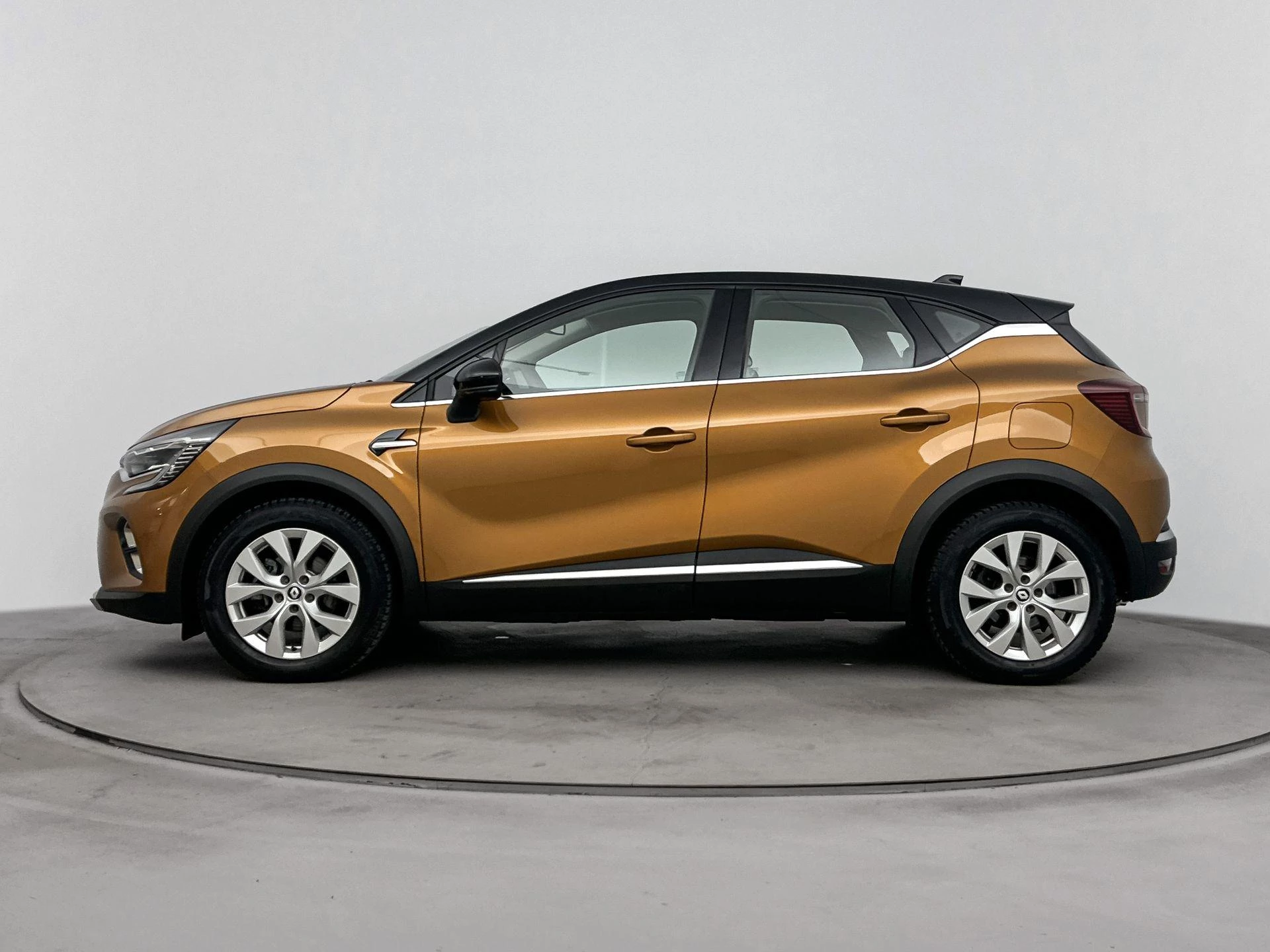 Renault Captur met kenteken 49 – autofoto 4