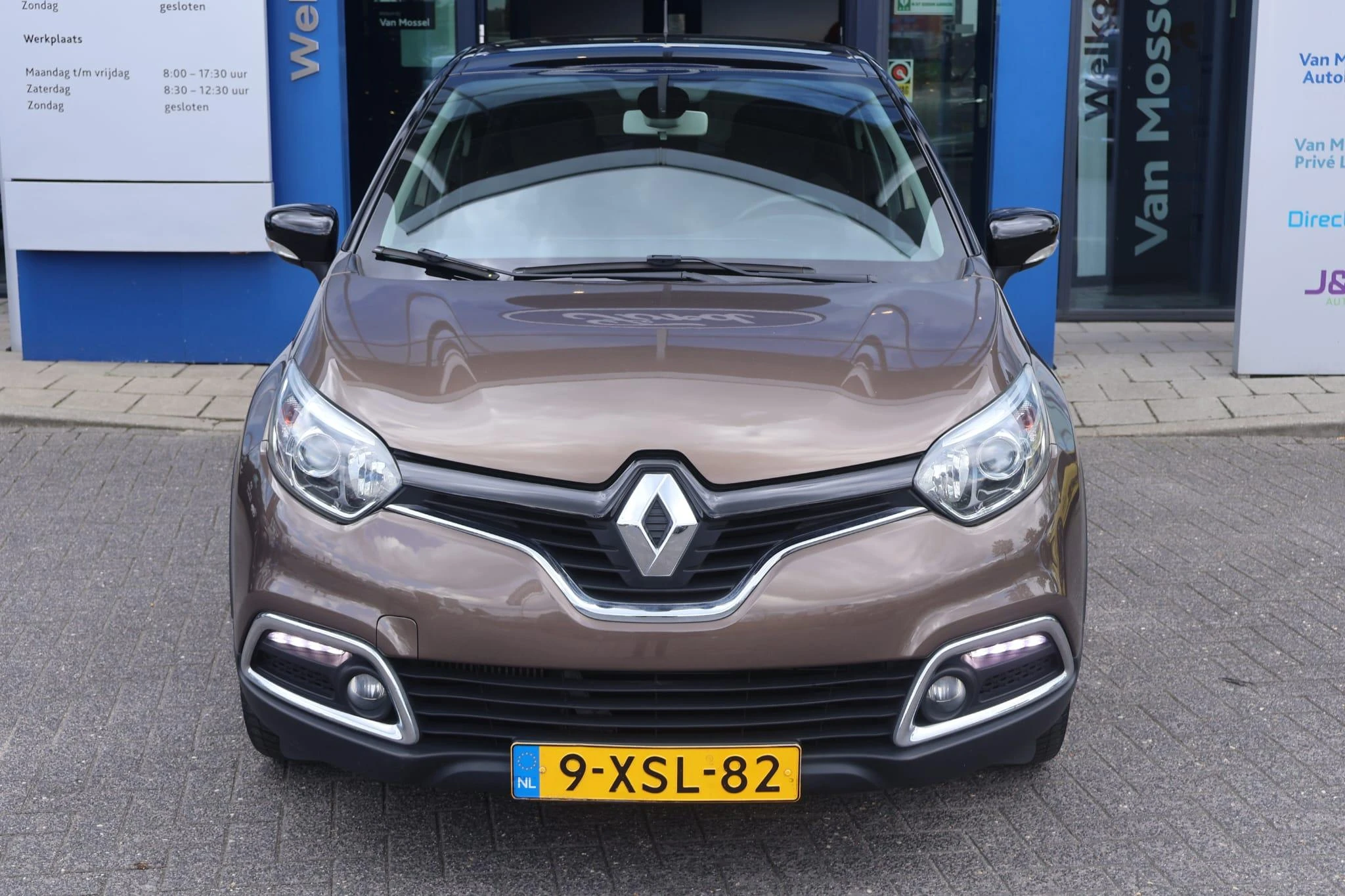 Renault Captur met kenteken 54100 – autofoto 4