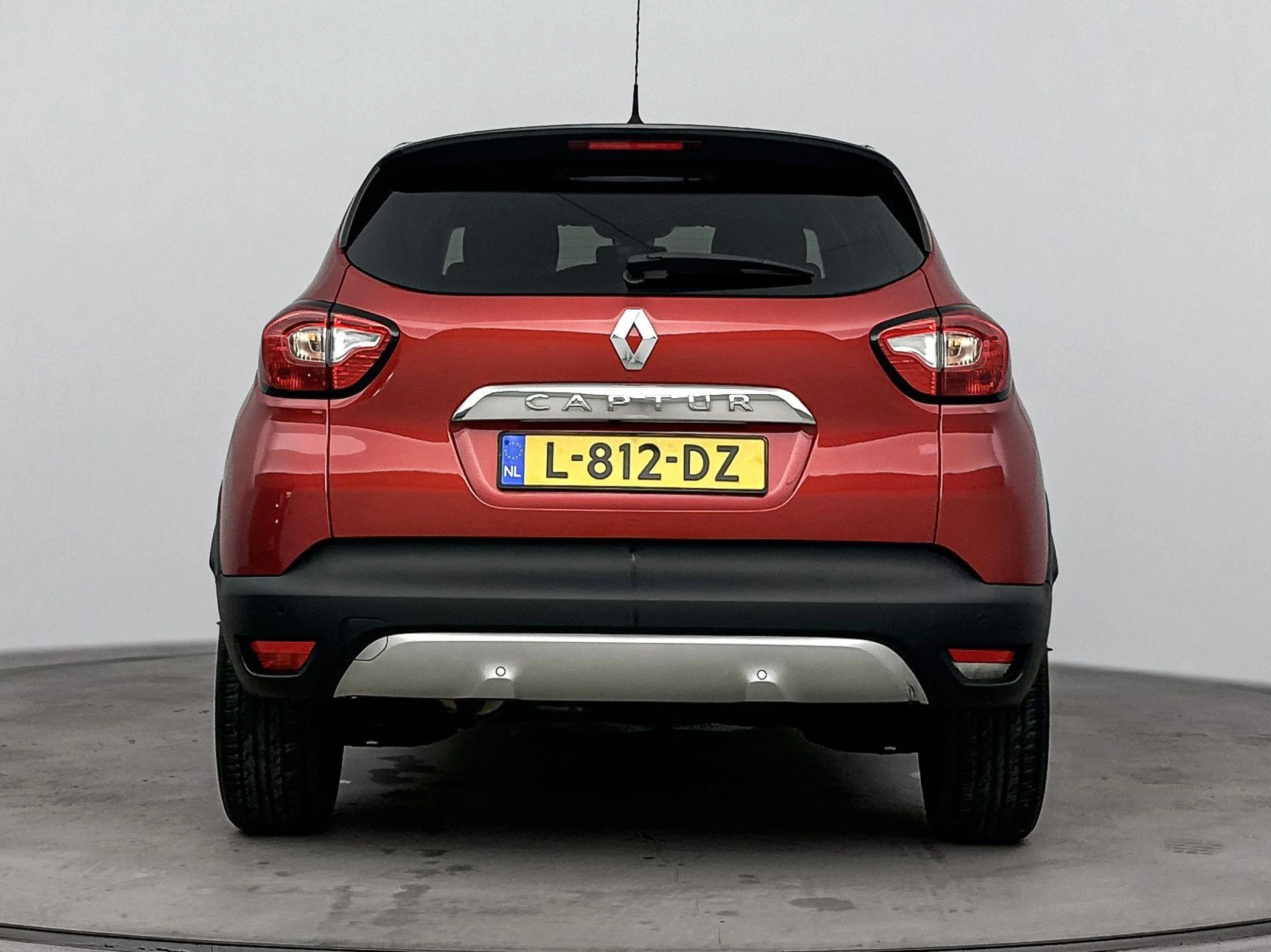 Renault Captur met kenteken 56100 – autofoto 5