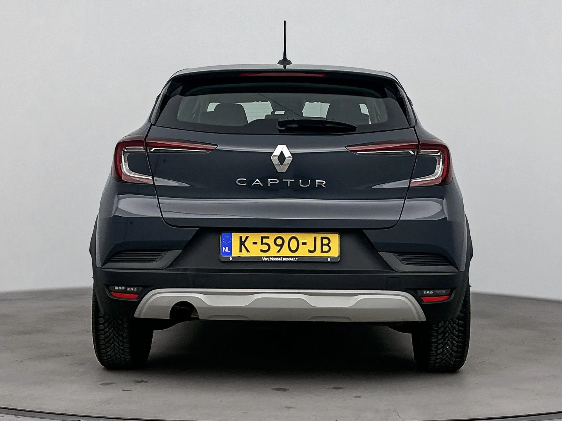 Renault Captur met kenteken 61100 – autofoto 5