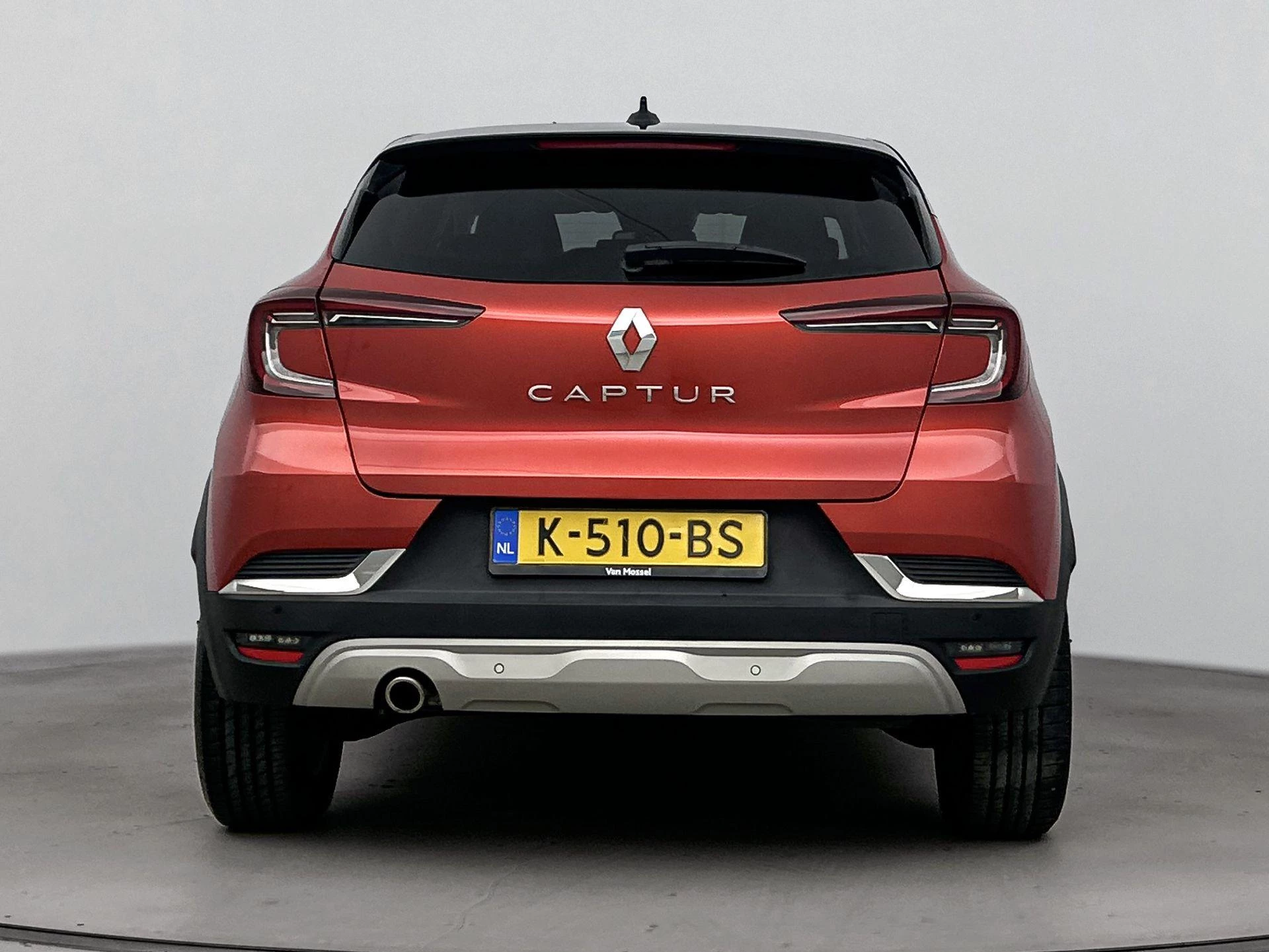Renault Captur met kenteken 61100 – autofoto 5