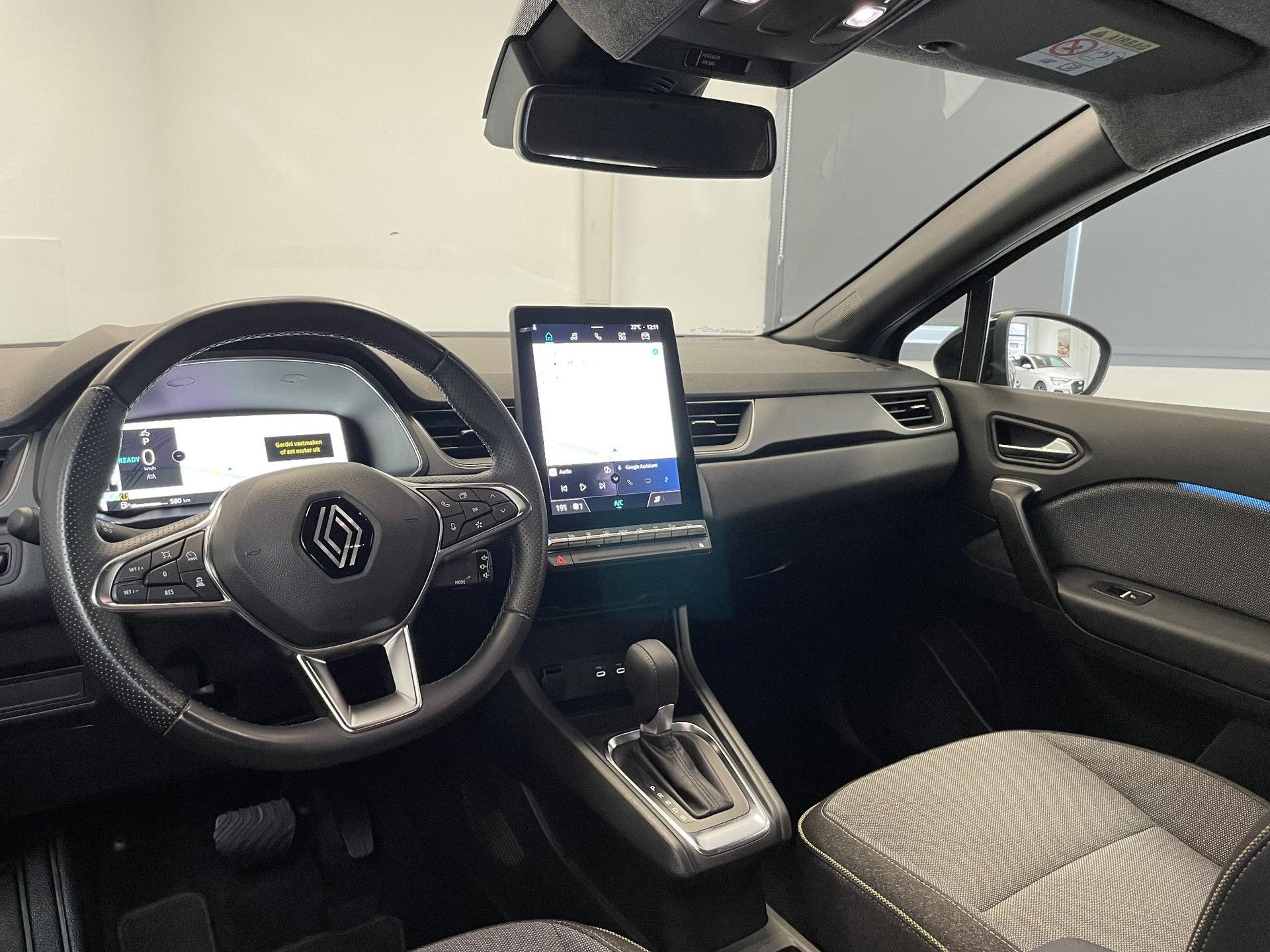 Renault Captur met kenteken GBZ-55-F – dashboard