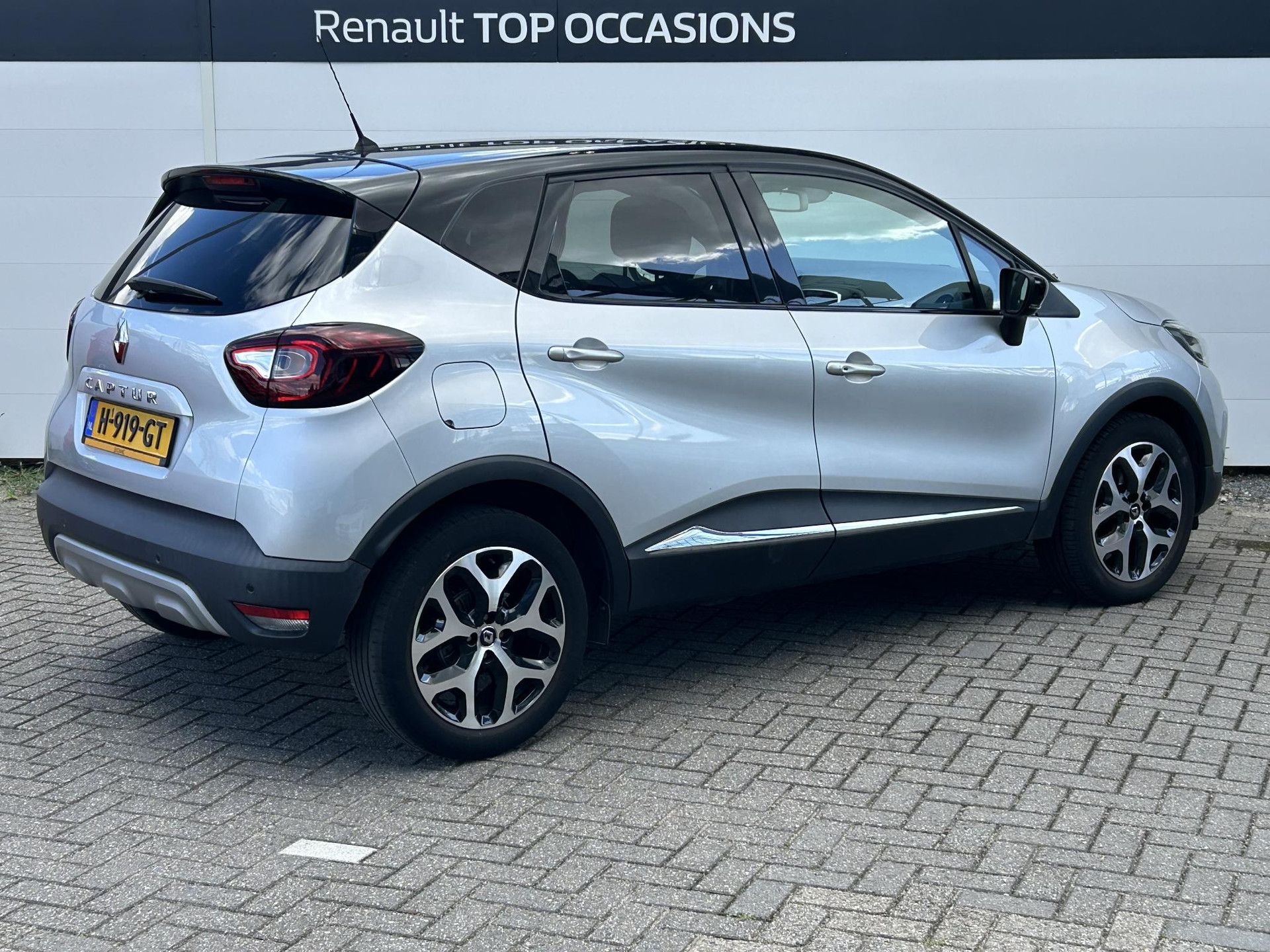 Renault Captur met kenteken H-919-GT – achteraanzicht