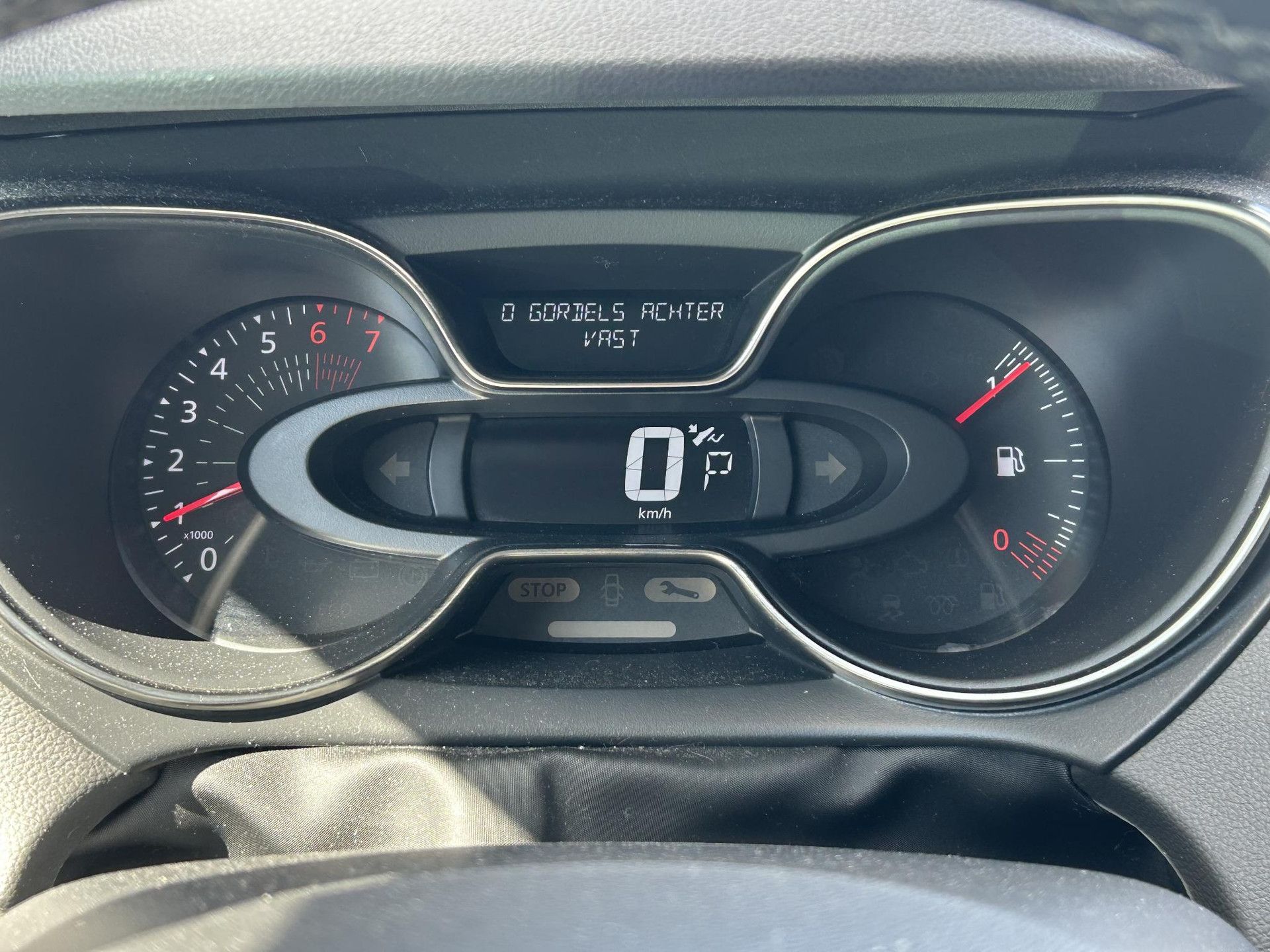 Renault Captur met kenteken H-919-GT – dashboard
