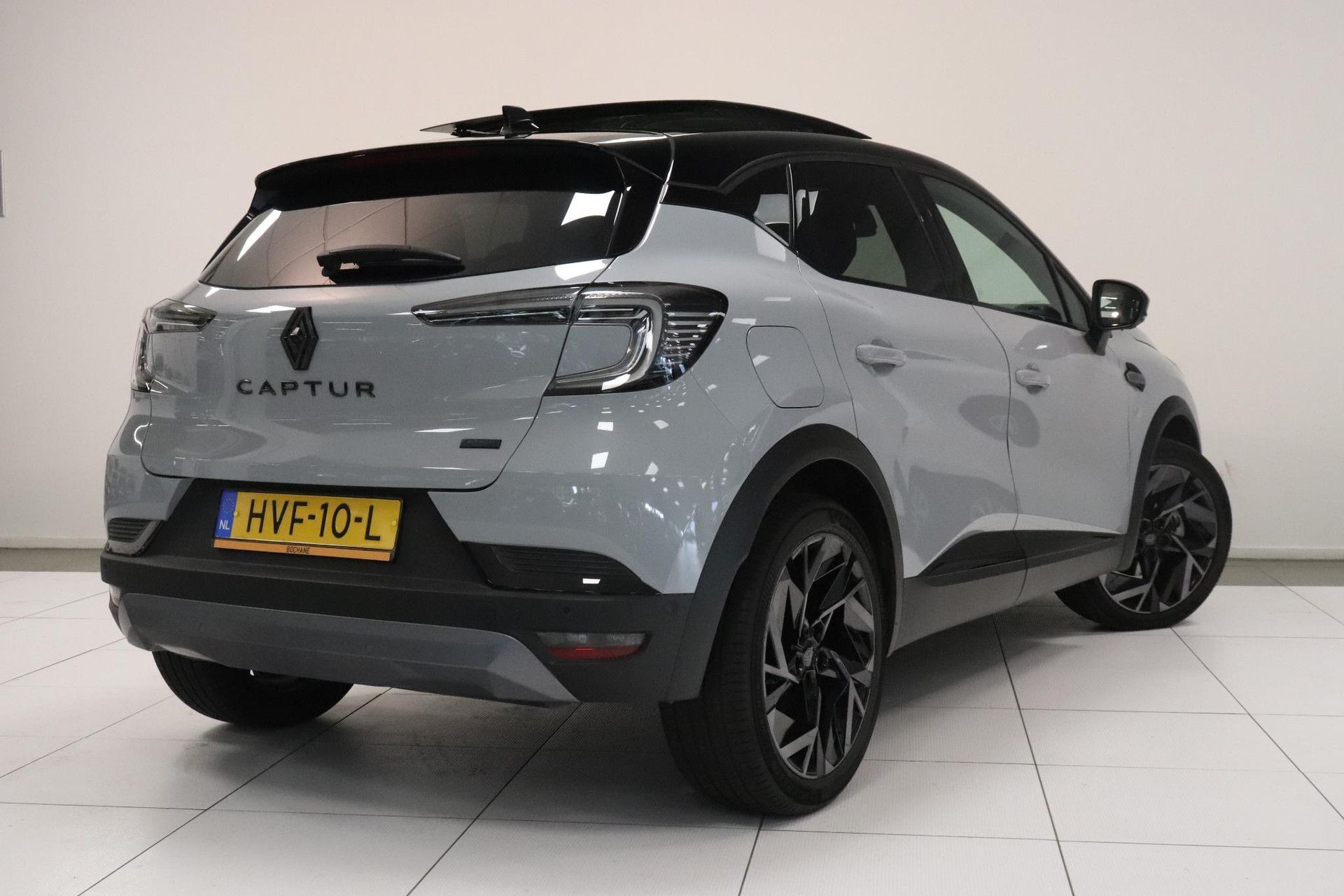 Renault Captur met kenteken HVF-10-L – achteraanzicht