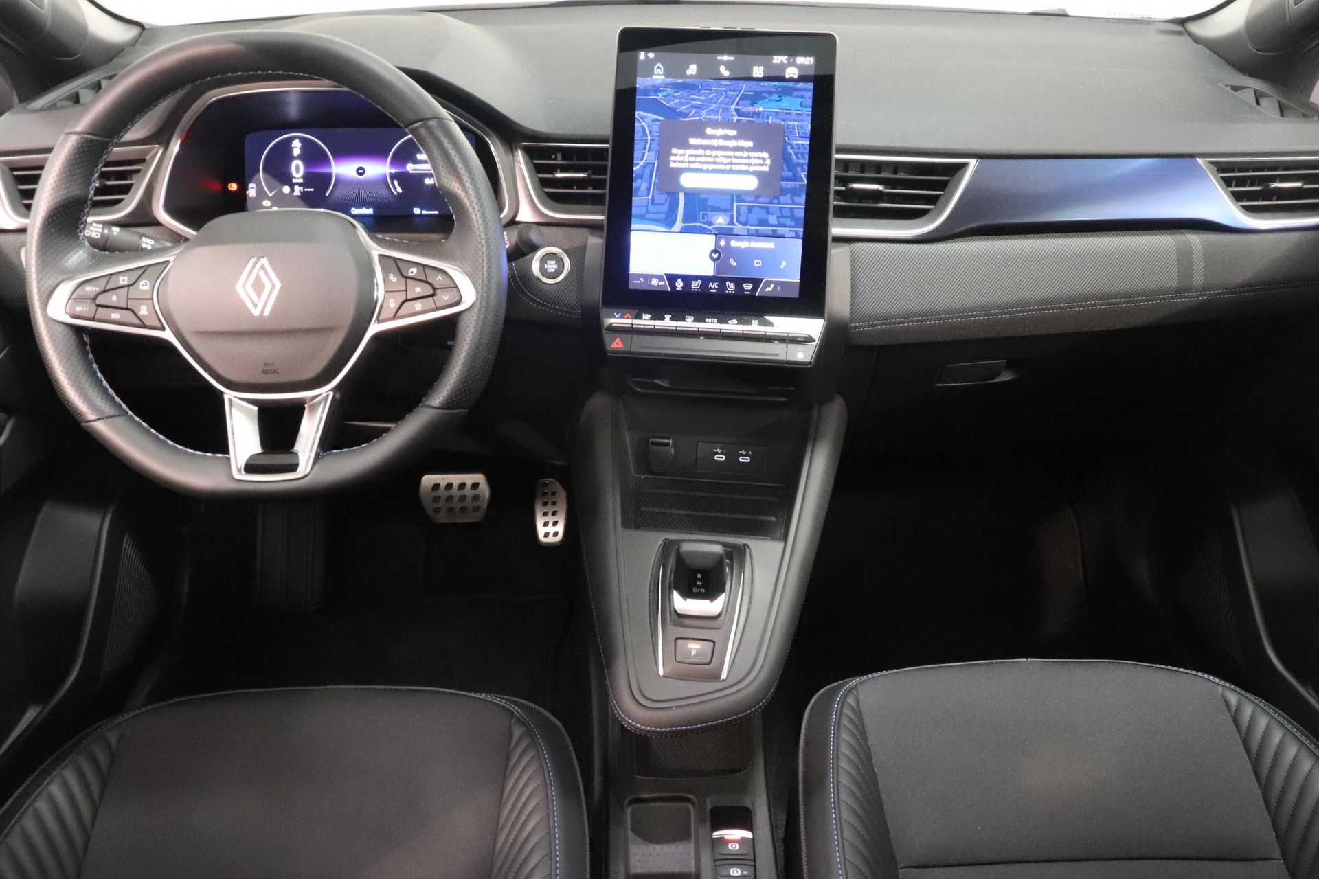 Renault Captur met kenteken HVF-10-L – interieur