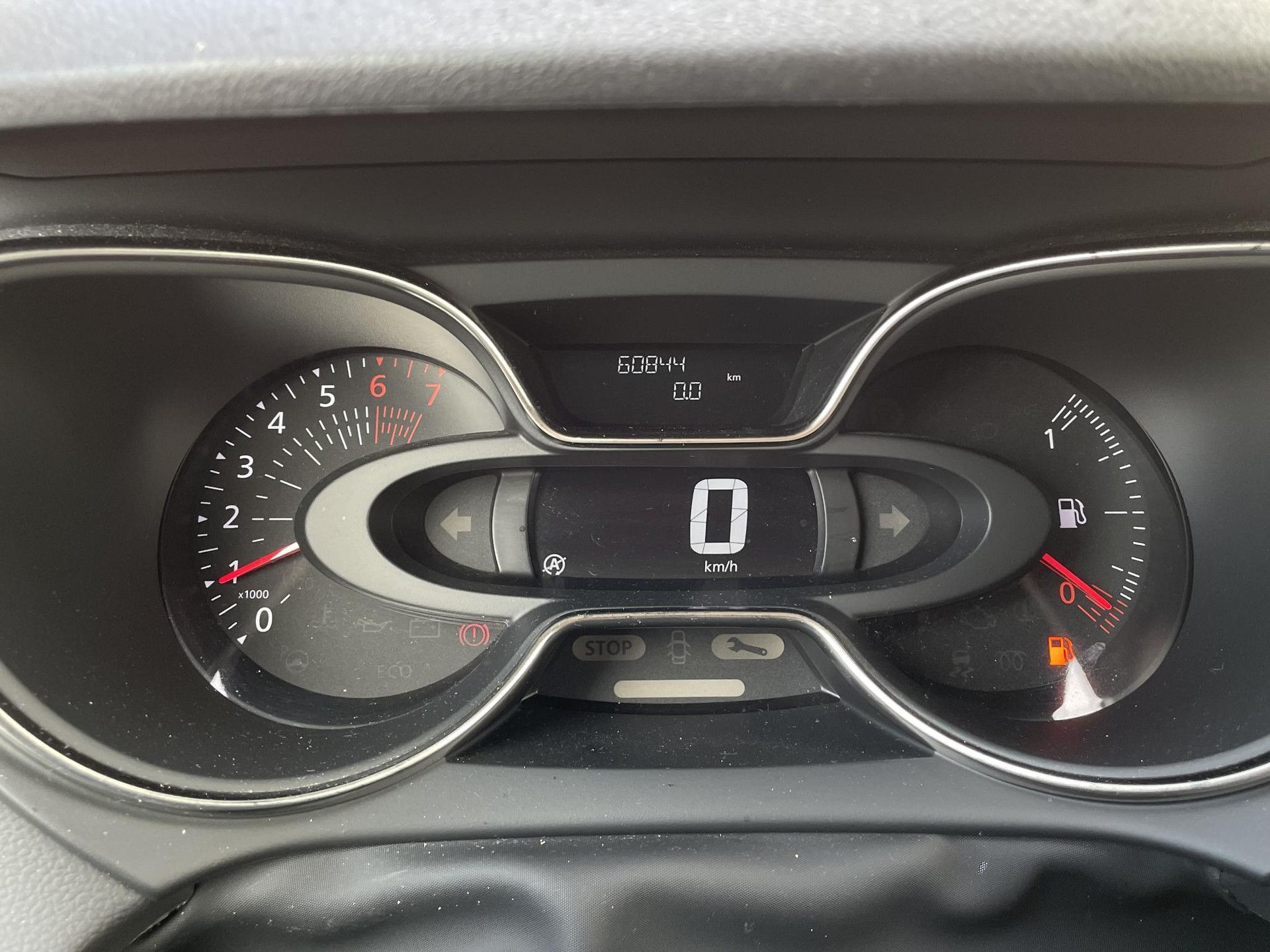 Renault Captur met kenteken J-891-GB – dashboard