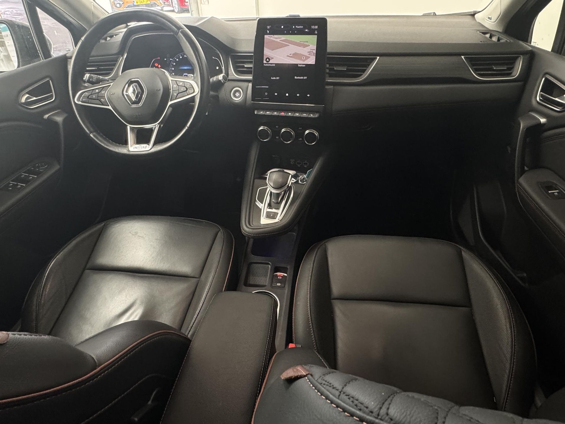 Renault Captur met kenteken K-805-SV – interieur